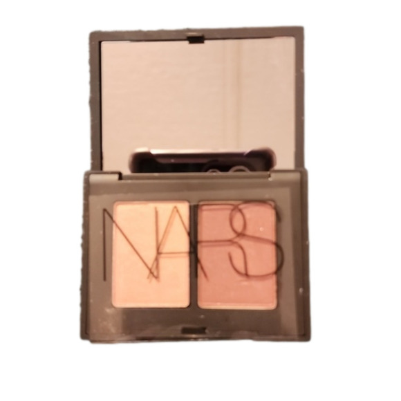 NARS Eyeshadow Duo ❤️ - Picture 3 of 3